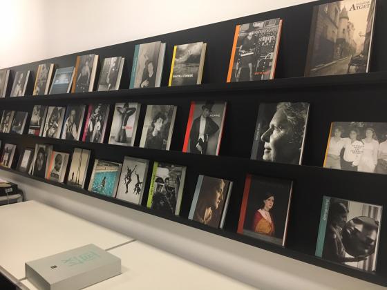 Detalle de la exposicin bibliogrfica de la Fundacin Mapfre