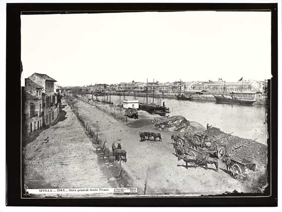 Fotografía en blanco y negro de las vistas de Triana realizada por Jean Laurent en 1879
