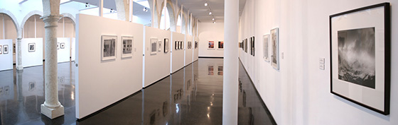 Fotografa de la sala de exposiciones del Centro Andaluz de la Fotografa